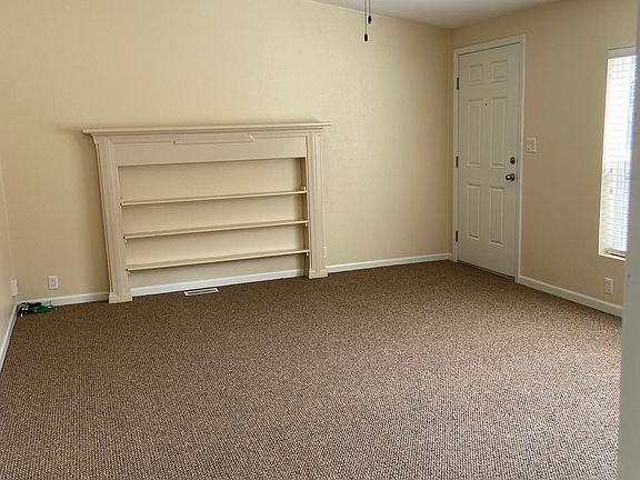 3rd image of 167 Badger Hill Ln #1