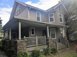 43 Main St, Hampton, NJ 08827