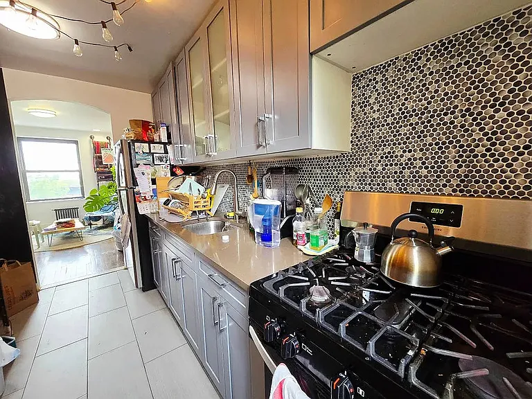 725 4th Ave #A5 — Photo 3