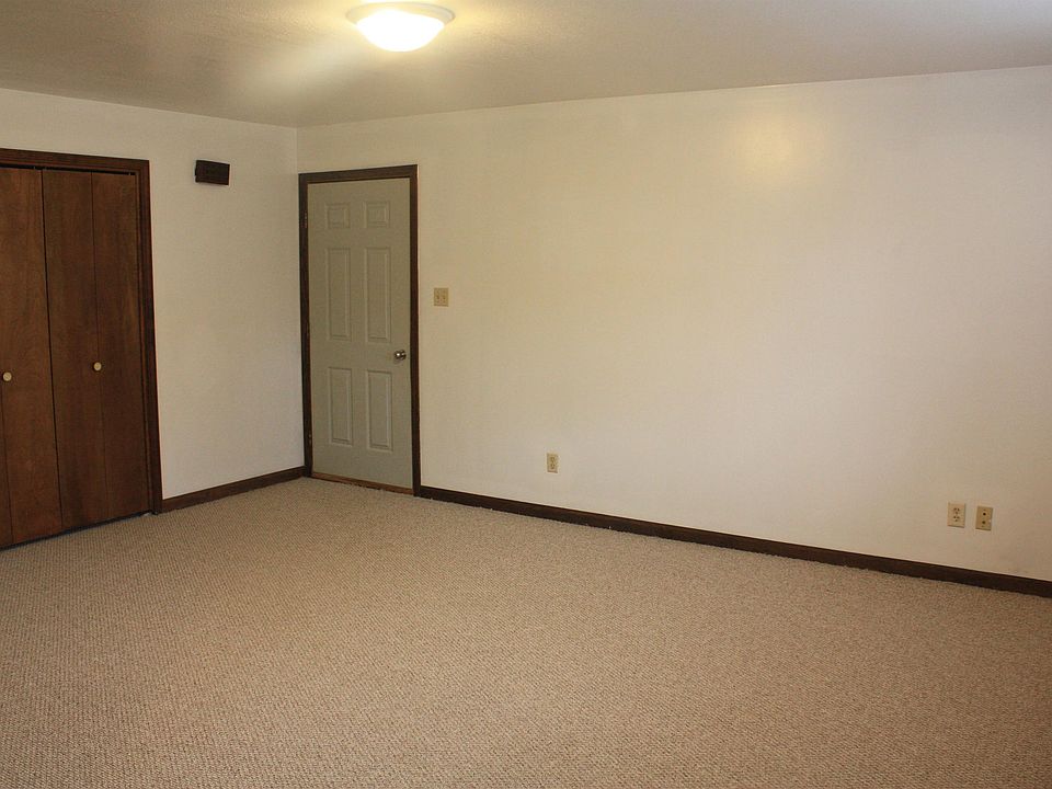 1st image of 202 W Hayden St APT 4