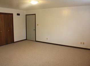 202 W Hayden St APT 4, Grant Park, IL 60940