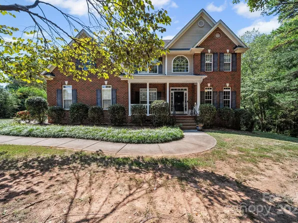 119 Edge Hill Dr, Fort Mill, SC 29715