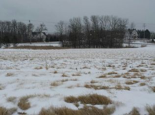 1351 W Windpointe Cir, Mequon, WI 53092