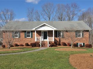 844 Newington Dr, Clemmons, NC 27012