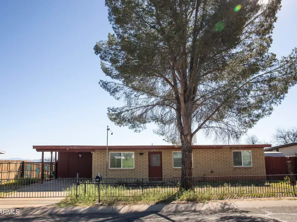 404 N 3RD Street, Huachuca City, AZ 85616