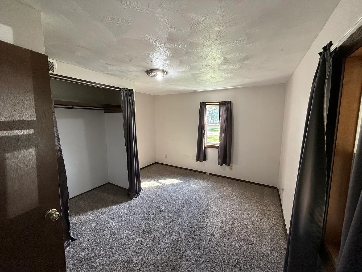 1 bed, $950 — Photo 3