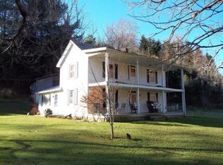 194 School House Rd, Whitetop, VA 24292