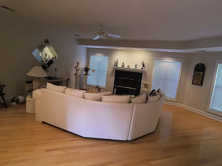 423 Brightwood Dr — Photo 4