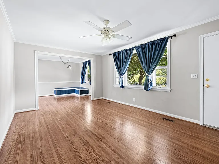 4809 Lynn Dr — Photo 7