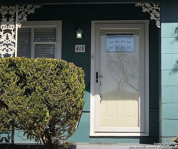 1st image of 615 Byrnes Dr