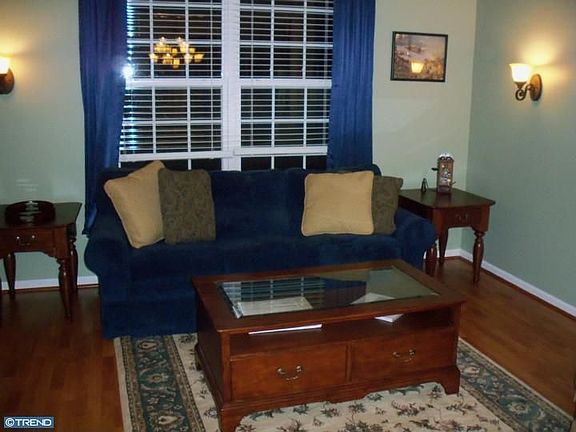 5th image of 117 Rosemary Ct
