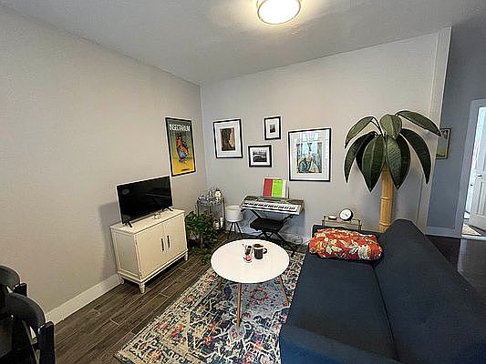 1st image of 188 Parkside Ave APT D2w