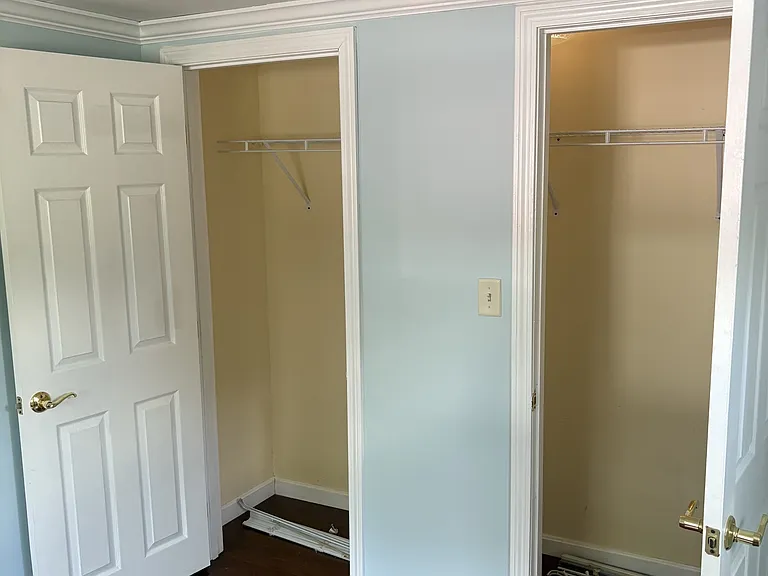 918 Flanders Rd — Photo 9