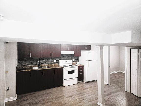 3rd image of 5 Juliana Sq