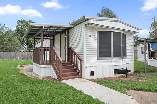 2222 N Austin Ave #18 Photo 1