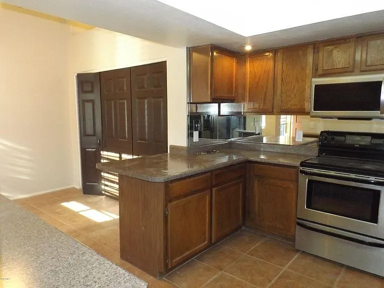 2705 E Cactus Rd — Photo 3