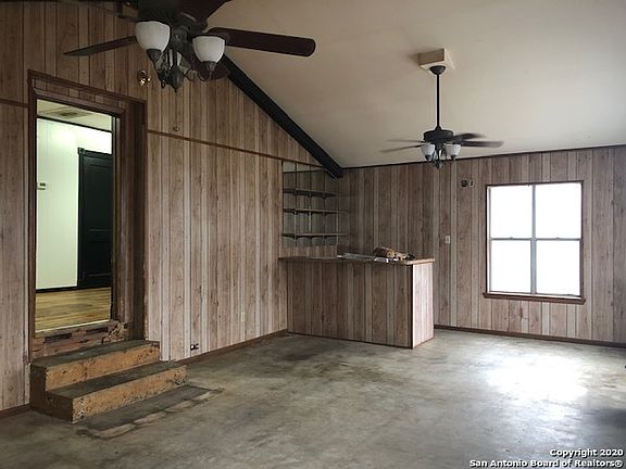 3rd image of 1003 Anna Dr