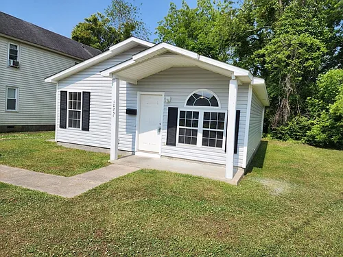 1023 Butler Ln Photo 1