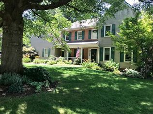 833 Aylesbury Dr, Lancaster, PA