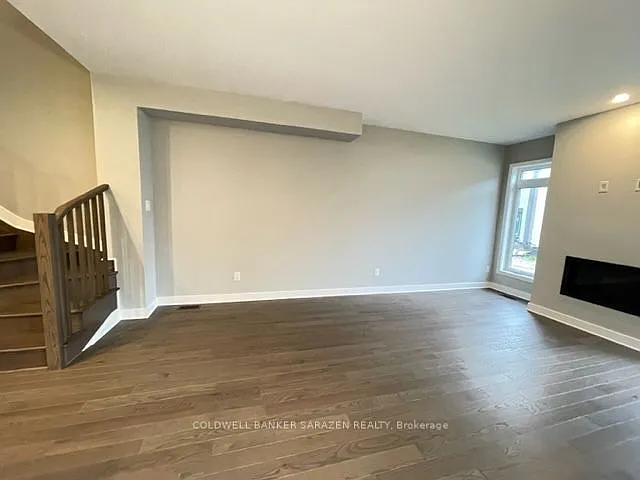 330 Whitham Cres — Photo 31
