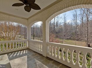 8033 Woodland Hills Ln, Fairfax Station, VA 22039