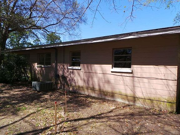 2nd image of 208 Saint Regis Dr