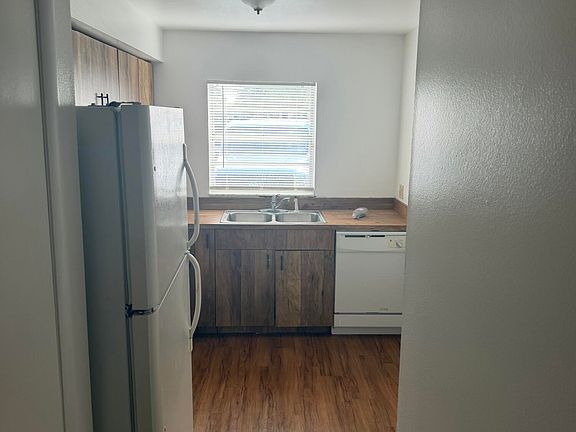 2nd image of 1514 Clearlake Rd APT 143