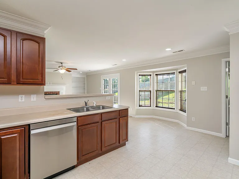 1418 Caribou Ln — Photo 11