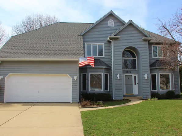 3719 Falkner Dr, Naperville, IL 60564