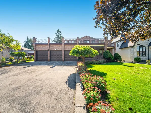 55 Wallasey Ave, Toronto, ON M9M 1E1