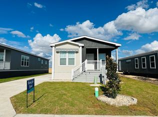 752 Hollow Ln, New Braunfels, TX 78130
