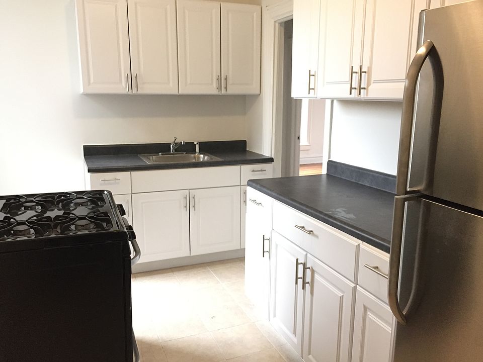 1st image of 176 Clarkson Ave APT 2A