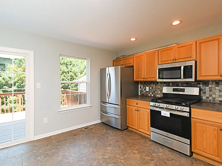 18 Norsham Way #1 — Photo 30