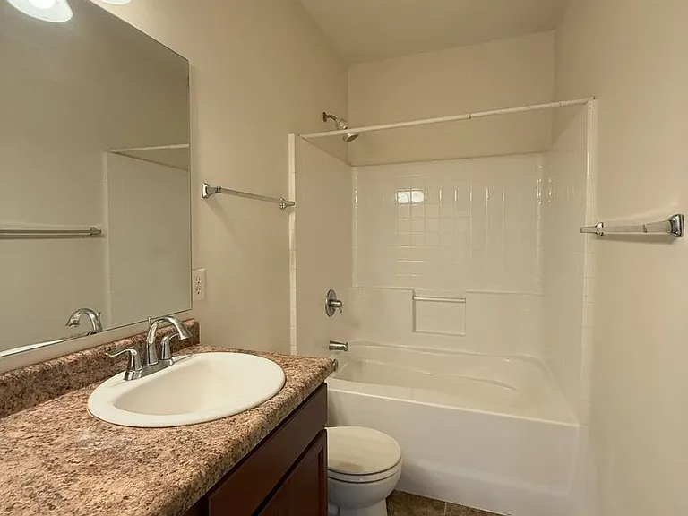 3209 Jasmine Ct — Photo 12
