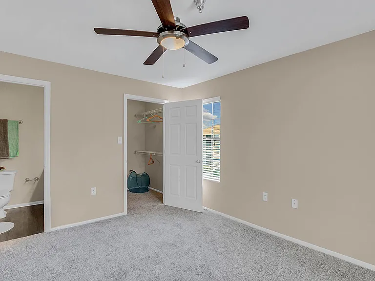 8500 Belcher Rd — Photo 11