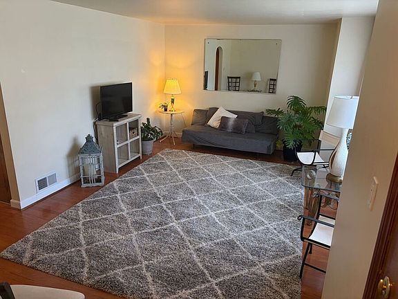 4th image of 10724 S Drake Ave Unit 7