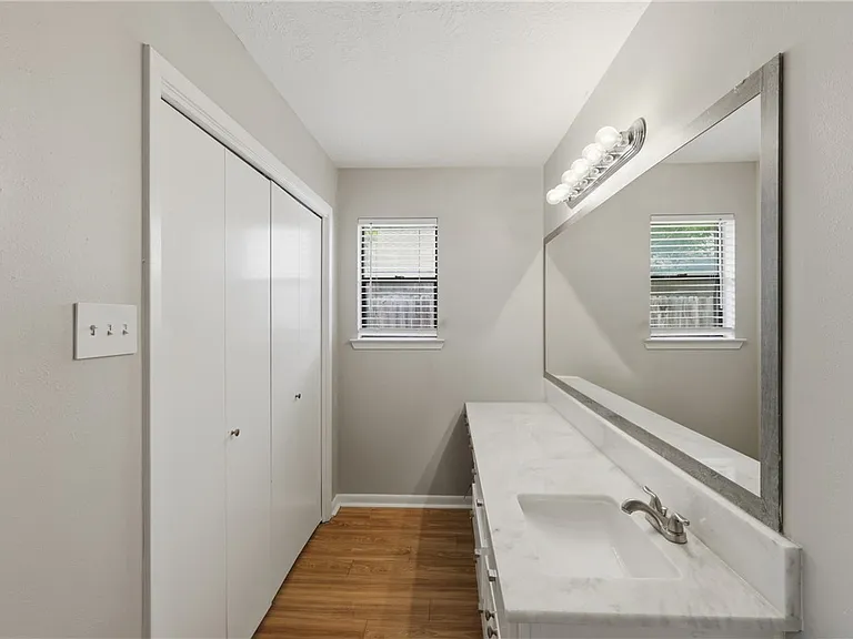 3821 Brighton Dr — Photo 14