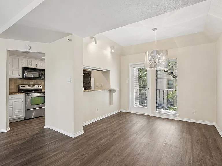 3105 San Jacinto St #220 — Photo 20
