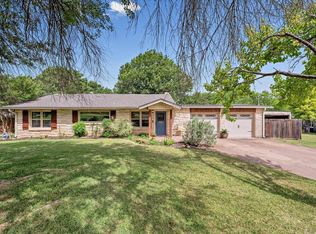 448 Clinton Dr, Woodway, TX 76712