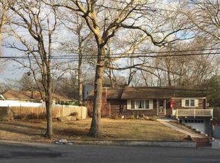 3 Malba Dr, Sound beach, NY 11789