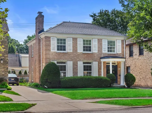 5750 North Kent AVENUE, Whitefish Bay, WI 53217