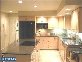 5th image of 3716 Burnett Ln