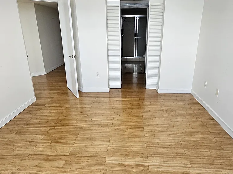 19501 W Country Club Dr #1013 — Photo 24