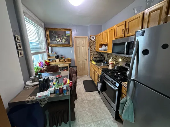 464 Prospect Avenue image 4 of 10