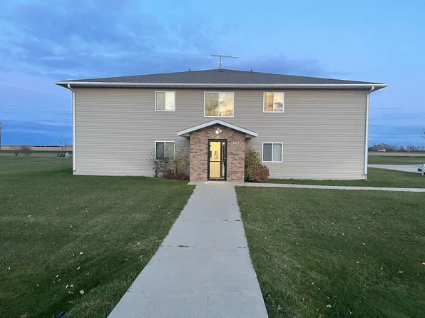 209 5th St S APT 202, Fairmount, ND 58030
