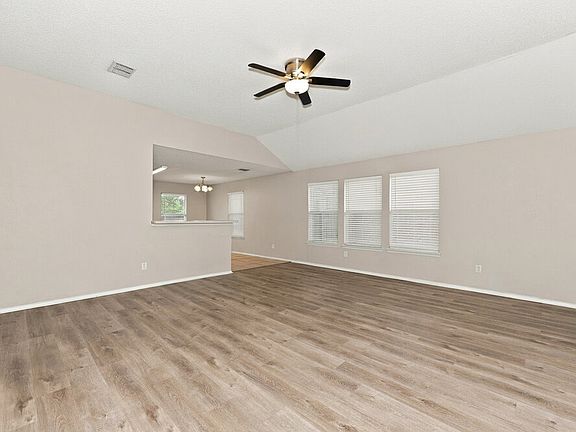 5th image of 5521 Hunters Bend Ln