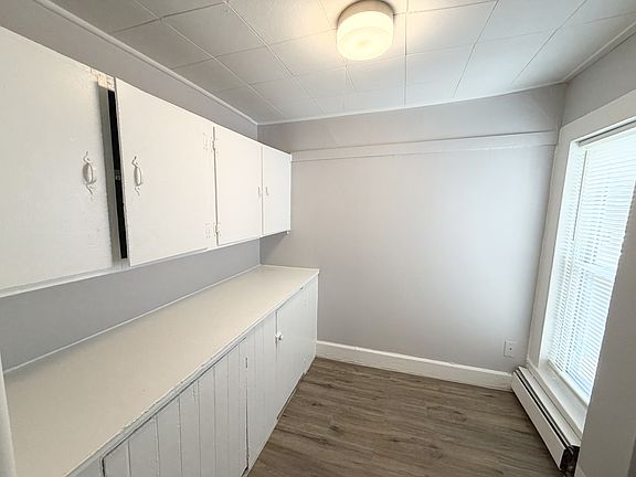 4th image of 12 Cottage St