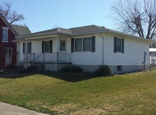307 W Monroe St, Paris, MO 65275