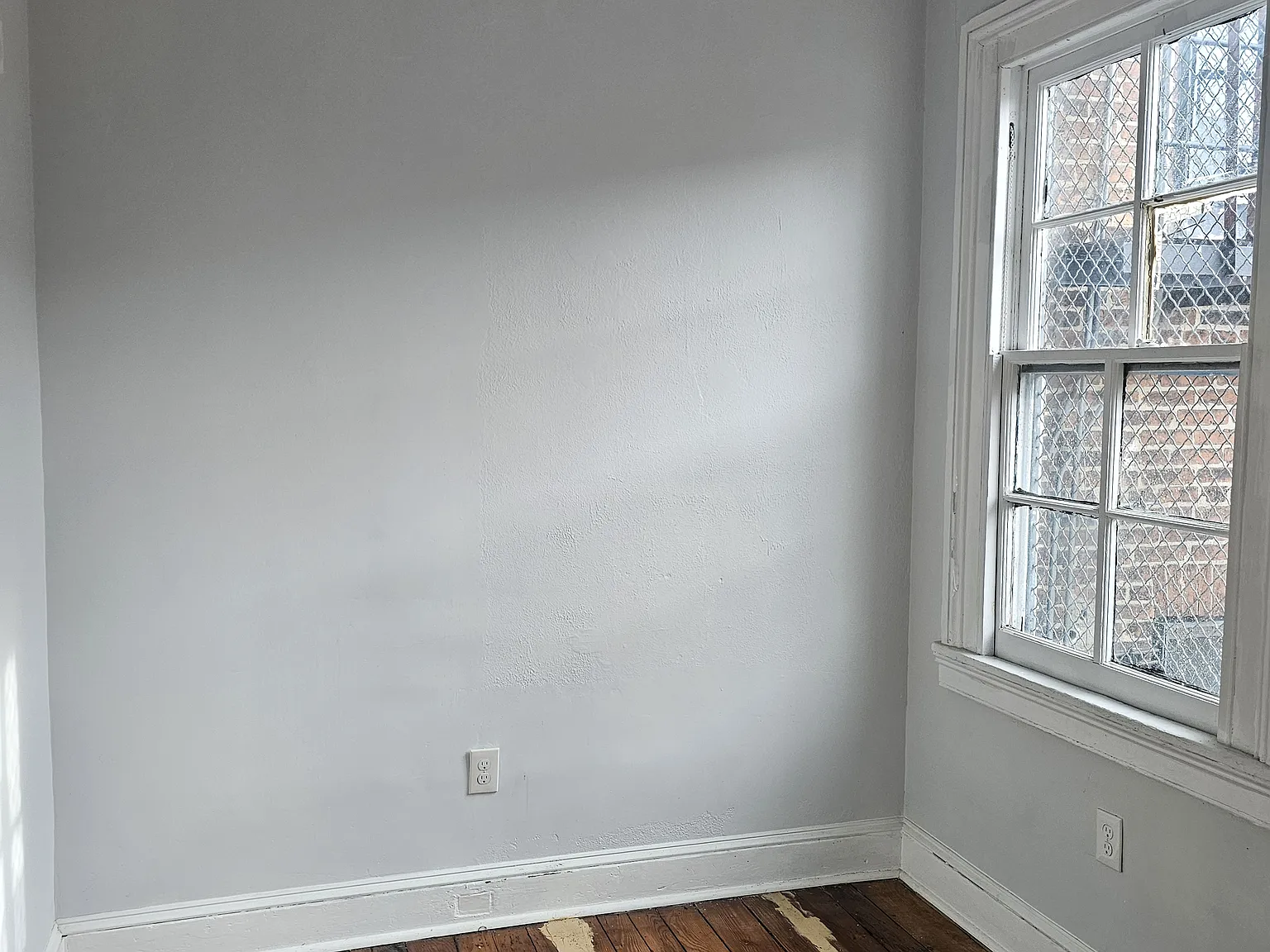 Studio, 850 sqft, $1,300 — Photo 2
