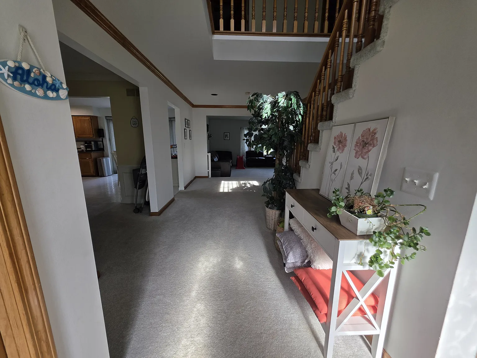4 bed, 2.5 bath, 2750 sqft, $3,300 — Photo 2